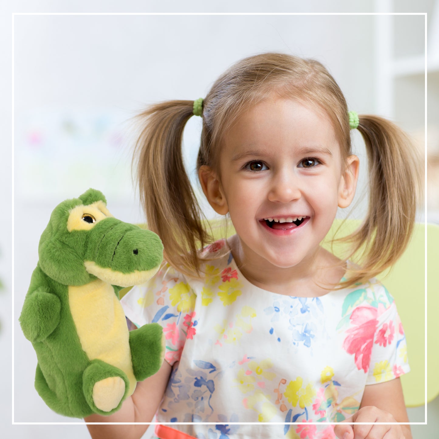SUPER SOFT PLUSH HAND PUPPET - GREEN ALLIGATOR