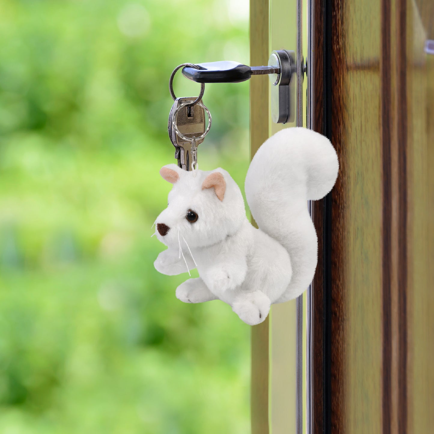 PLUSH KEYCHAIN - WHITE SQUIRREL