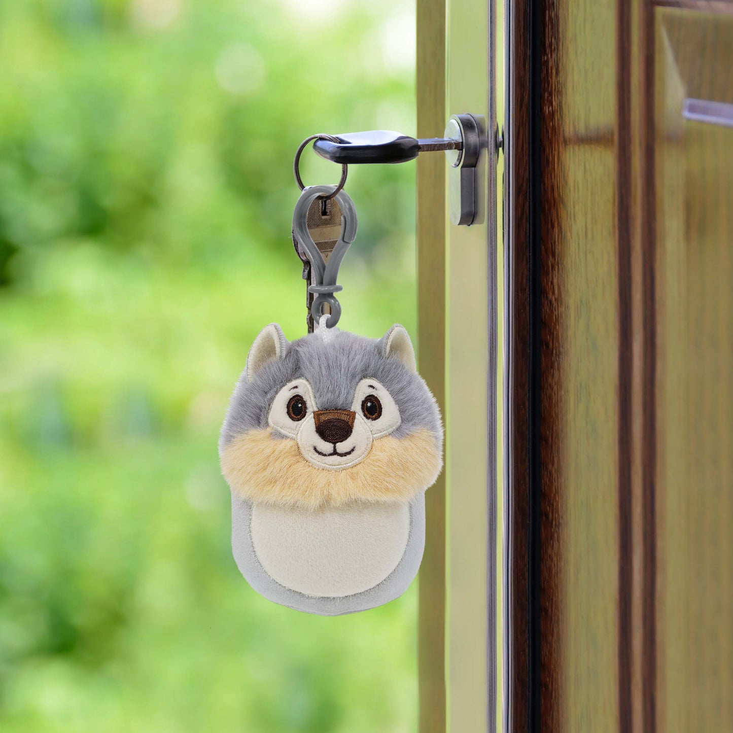 SNUG-MOOSHIES PLUSH CLIPS - WOLF
