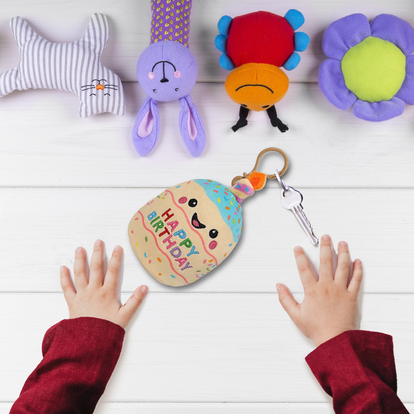 SNUG-MOOSHIES PLUSH CLIPS - BIRTHDAY CAKE