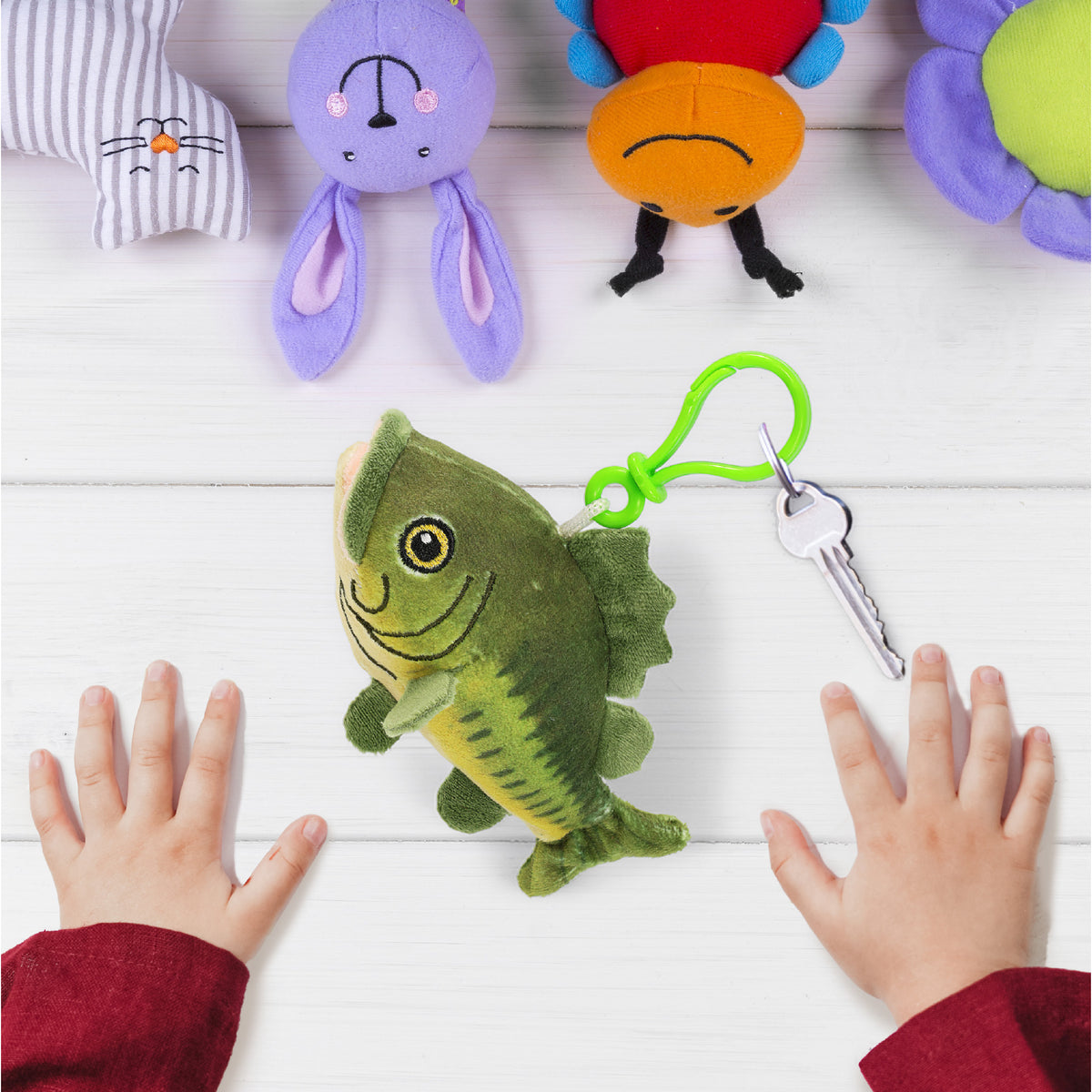 PLUSH WITH CLIP - BASS FISH