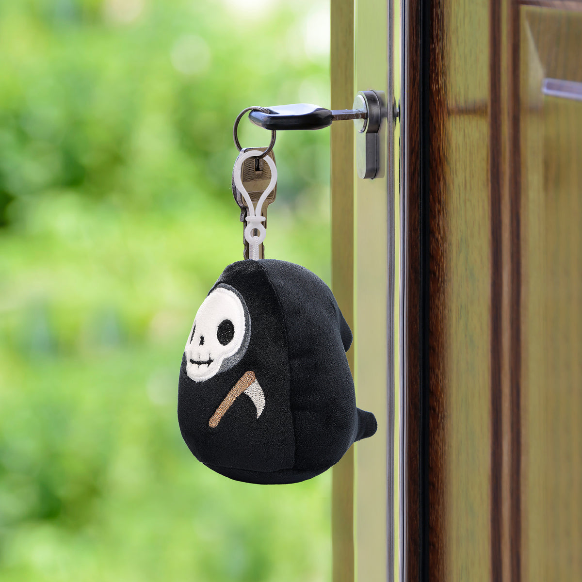 SNUG-MOOSHIES PLUSH CLIPS - SPOOKY GRIM REAPER