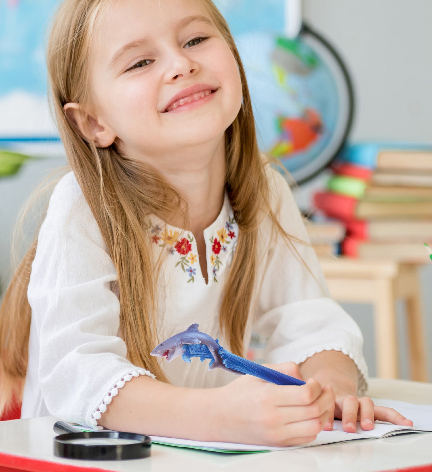 PLANET PEN - BITING SHARK