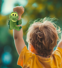 SLAP BRACELET PLUSH - ALLIGATOR