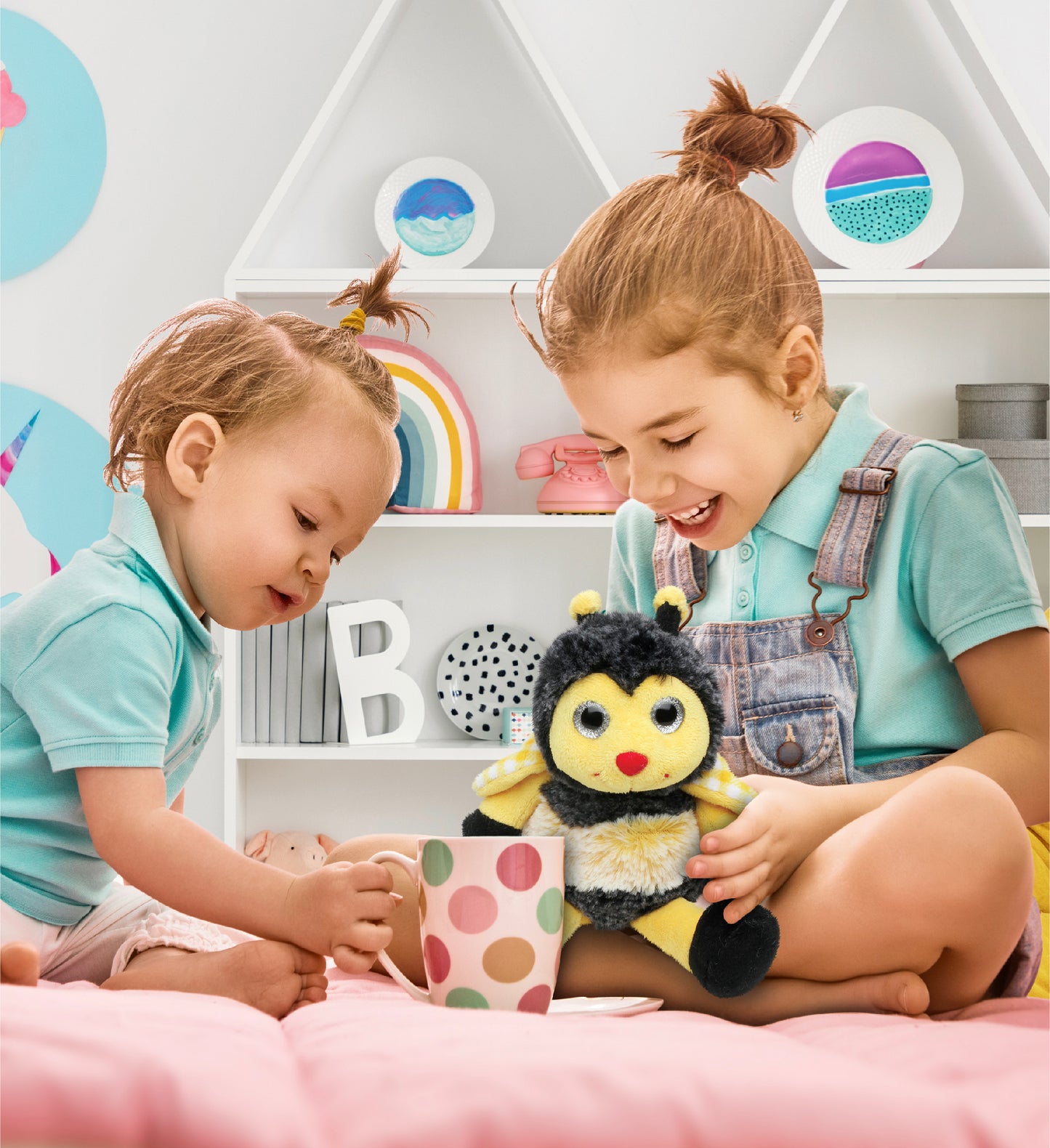 SUPER SOFT PLUSH - SITTING BEE