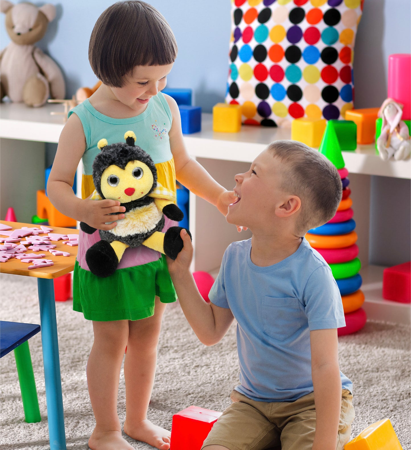 SUPER SOFT PLUSH - SITTING BEE