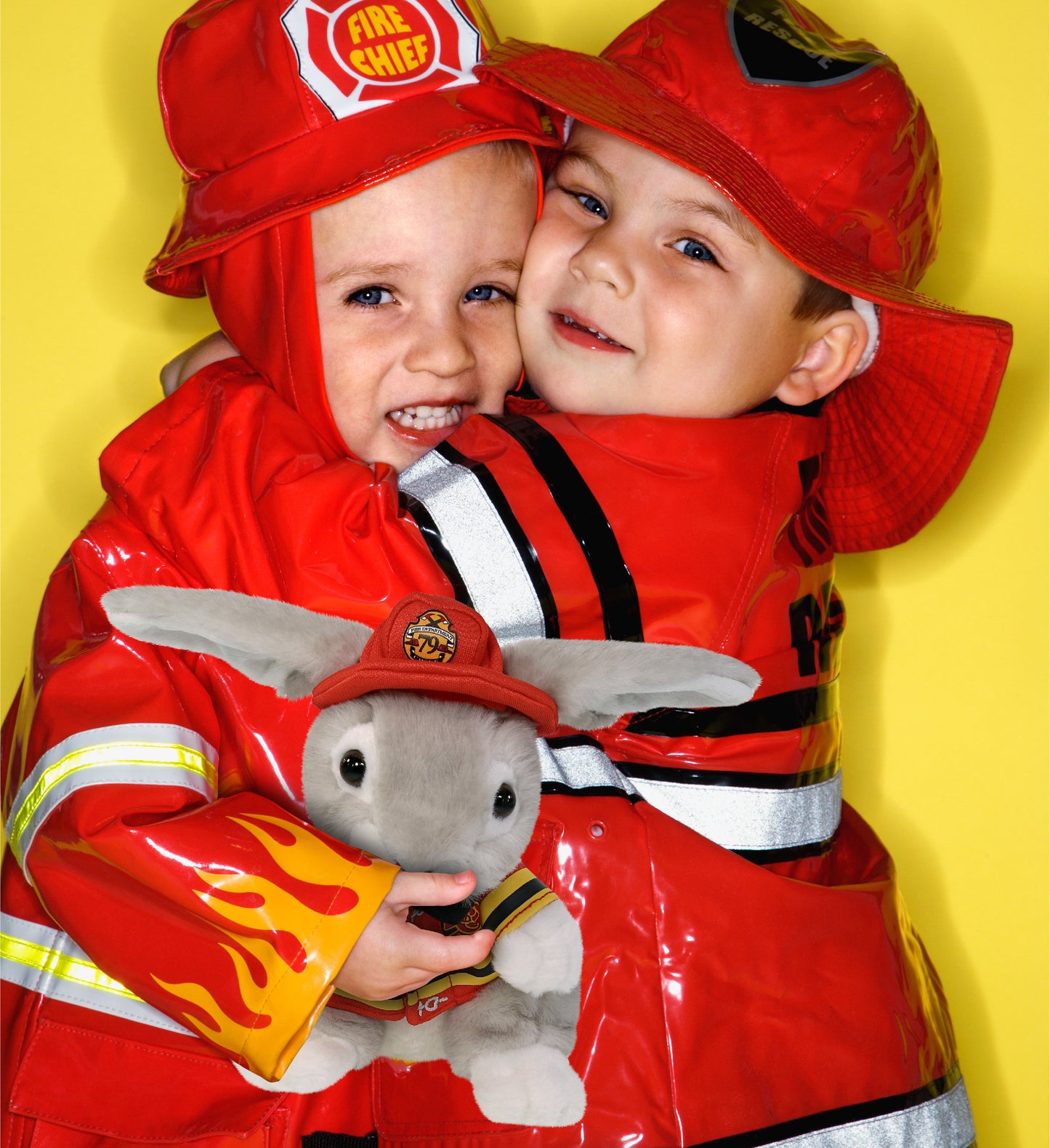 PLUSH DRESS-UP - FIREMAN SMALL WITH HOLES IN HELMET