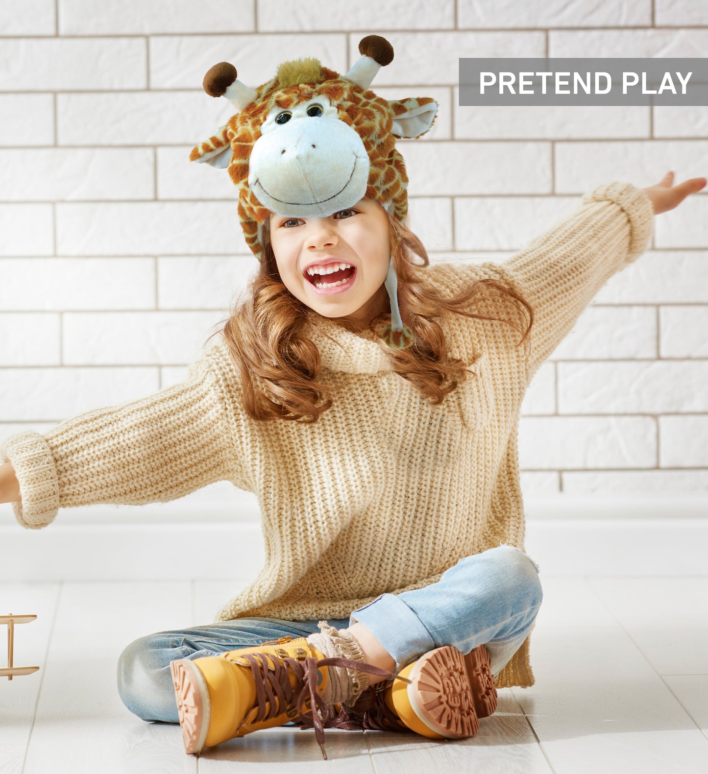 SUPER SOFT PLUSH HAT - GIRAFFE