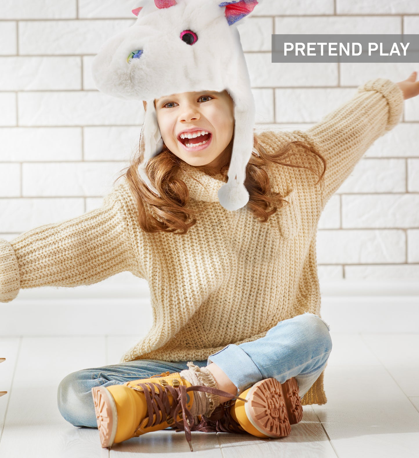 SUPER SOFT PLUSH HAT - WHITE UNICORN