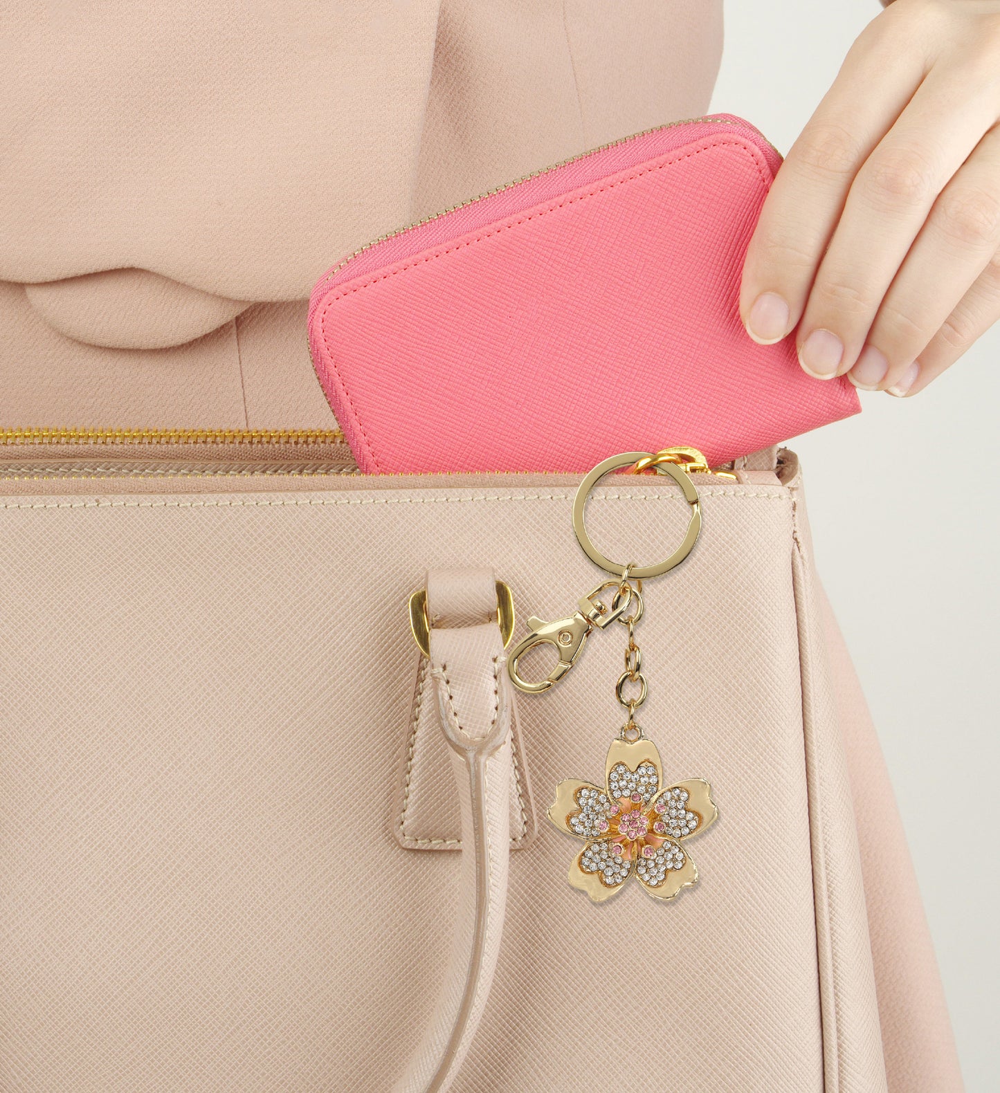 GOLD SPARKLING CHARMS - FLOWER