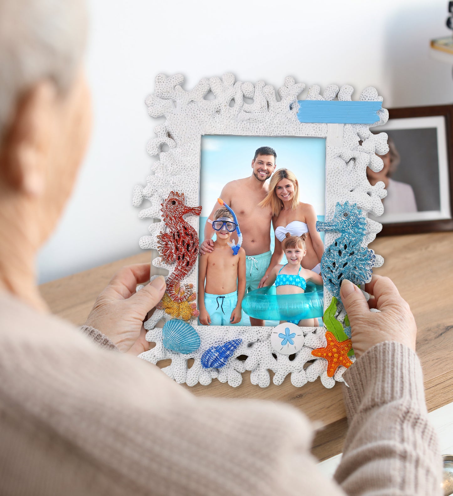 CoTa Global Handmade White Coral Seahorse 4x6 Nautical Photo Frame - 8 Inches