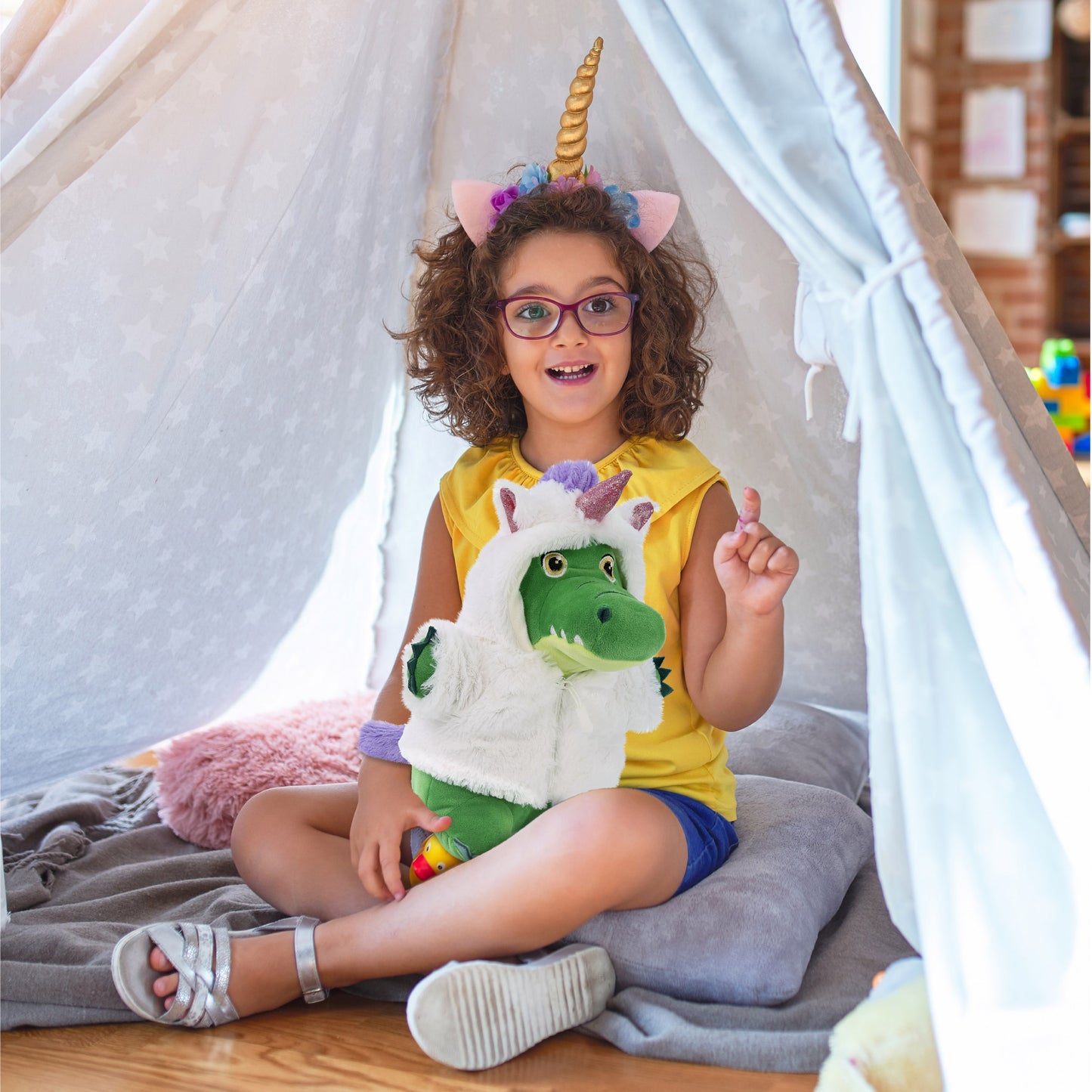 SNUG-MOOSHIES PLUSH - STANDING ALLIGATOR with Unicorn Dress Up