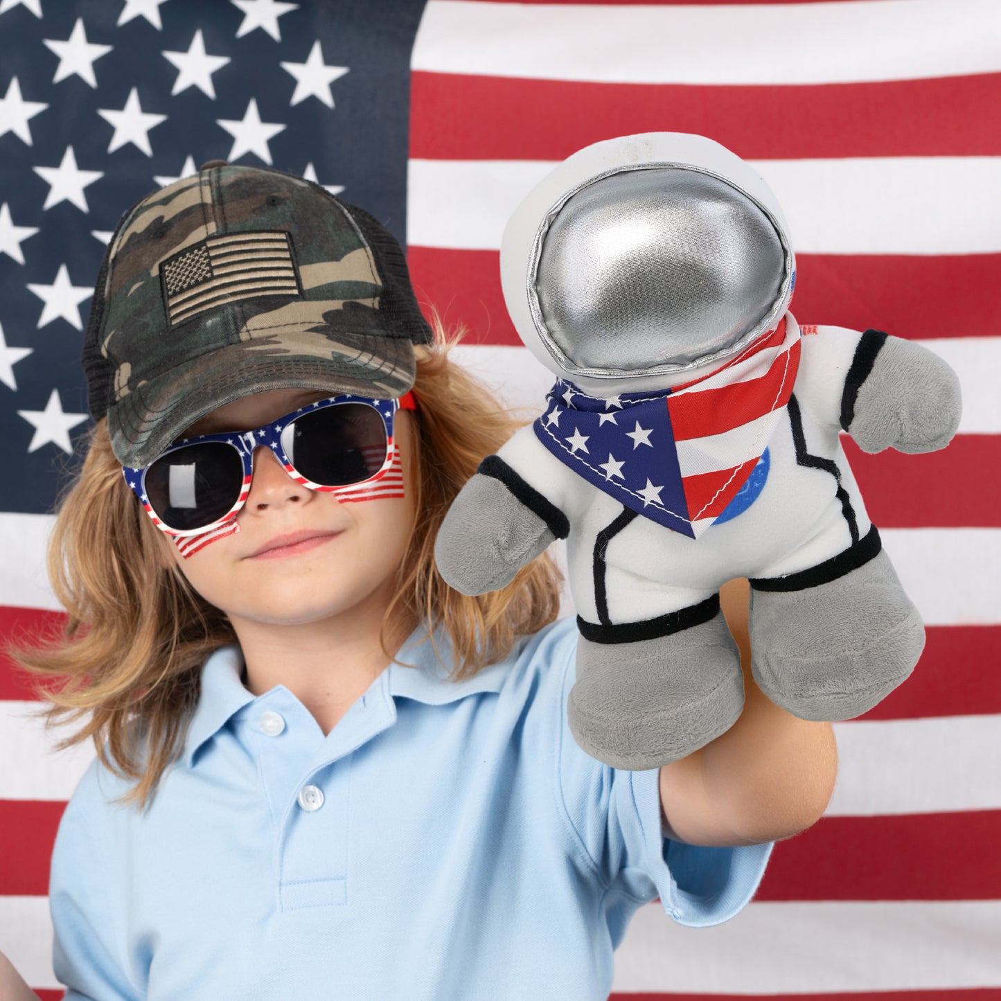 SNUG-MOOSHIES PLUSH - STANDING ASTRONAUT WITH USA BANDANA