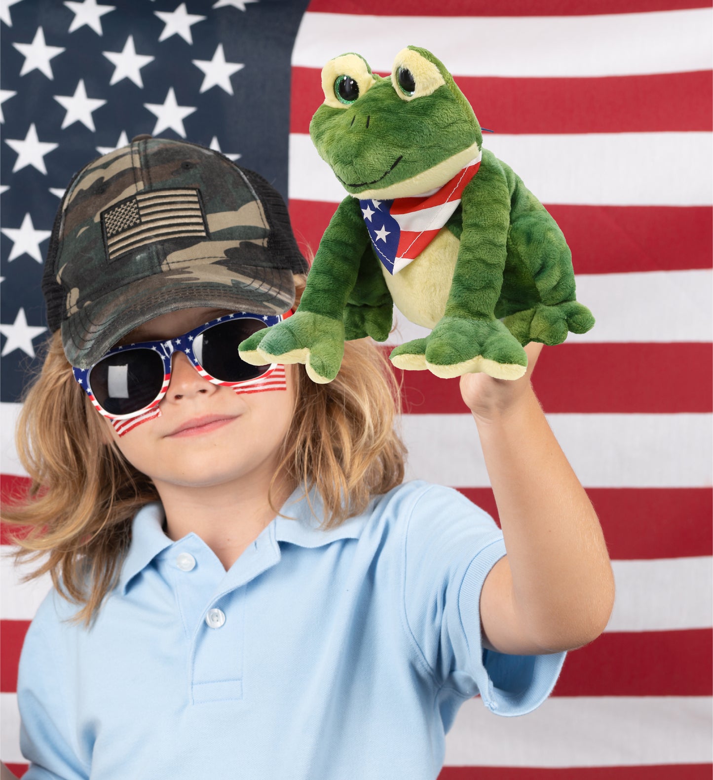 SUPER SOFT PLUSH - SQUAT FROG WITH USA FLAG BANDANA