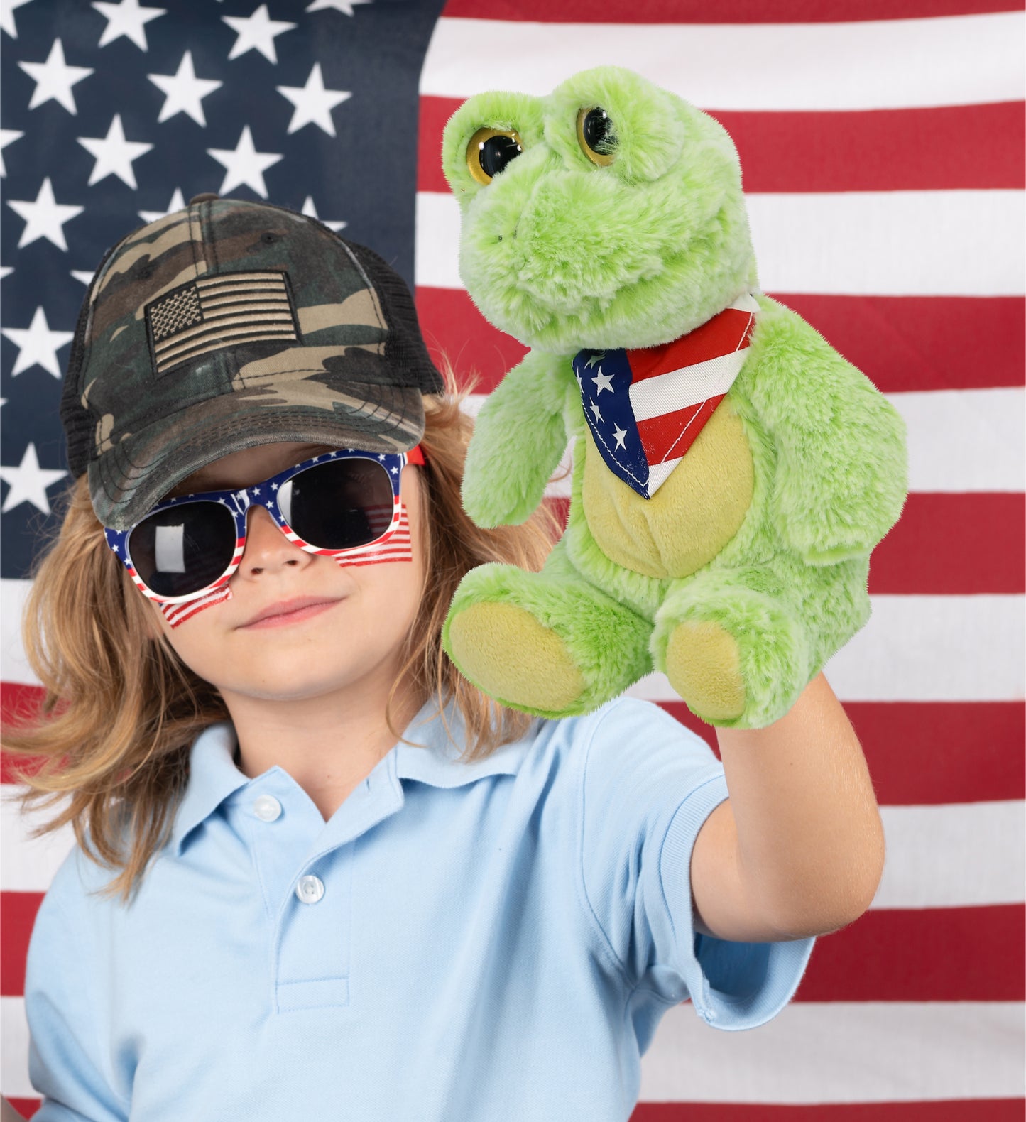 SUPER-SOFT PLUSH - SITTING FROG WITH USA FLAG BANDANA