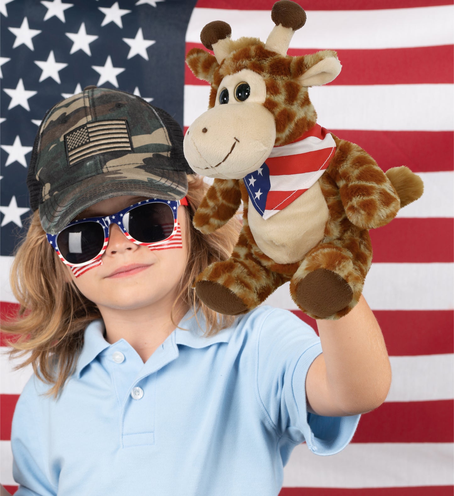 SUPER-SOFT PLUSH - SITTING GIRAFFE WITH USA FLAG BANDANA