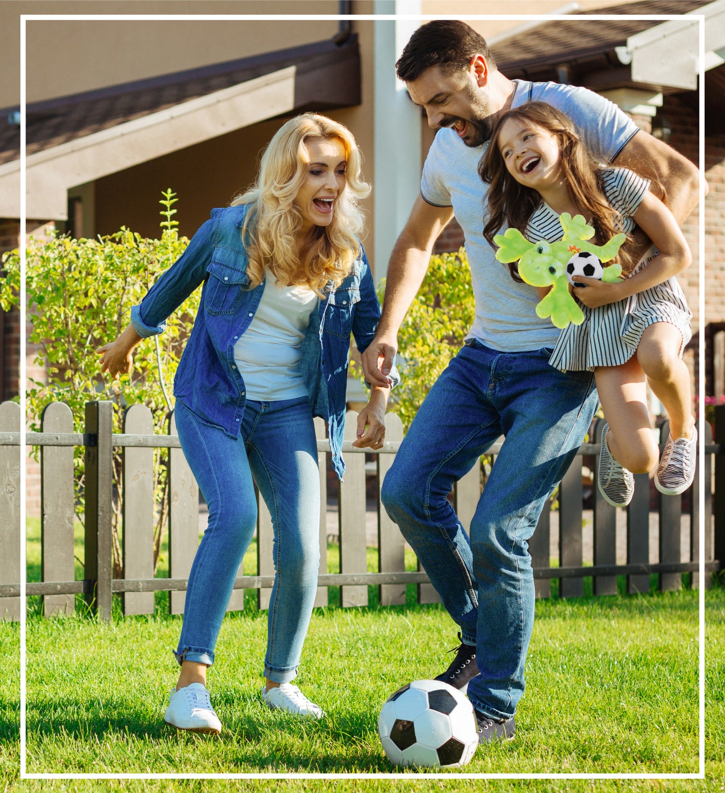 SUPER SOFT PLUSH - GECKO WITH SOCCER PLUSH