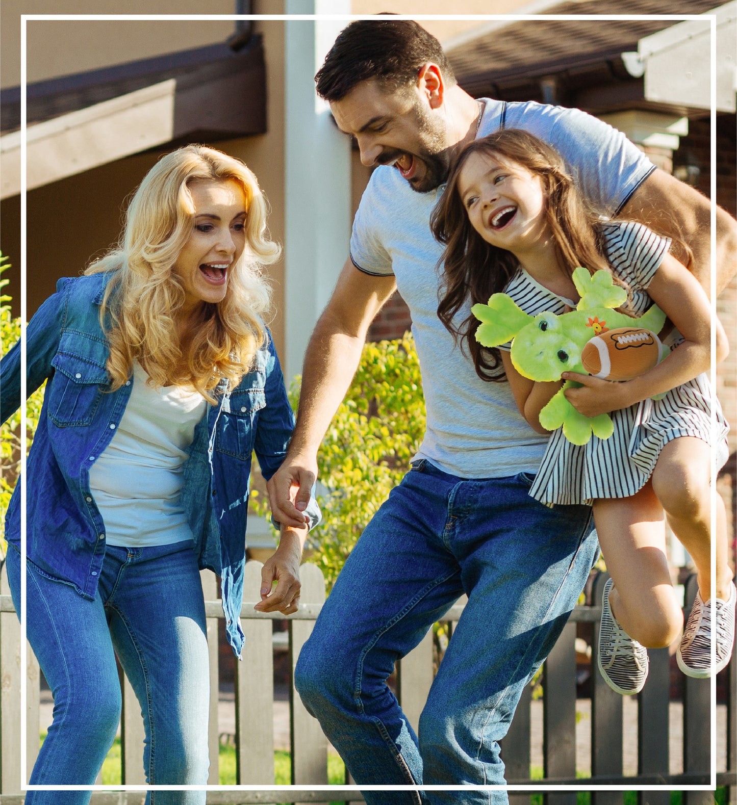 SUPER SOFT PLUSH - GECKO WITH FOOTBALL PLUSH