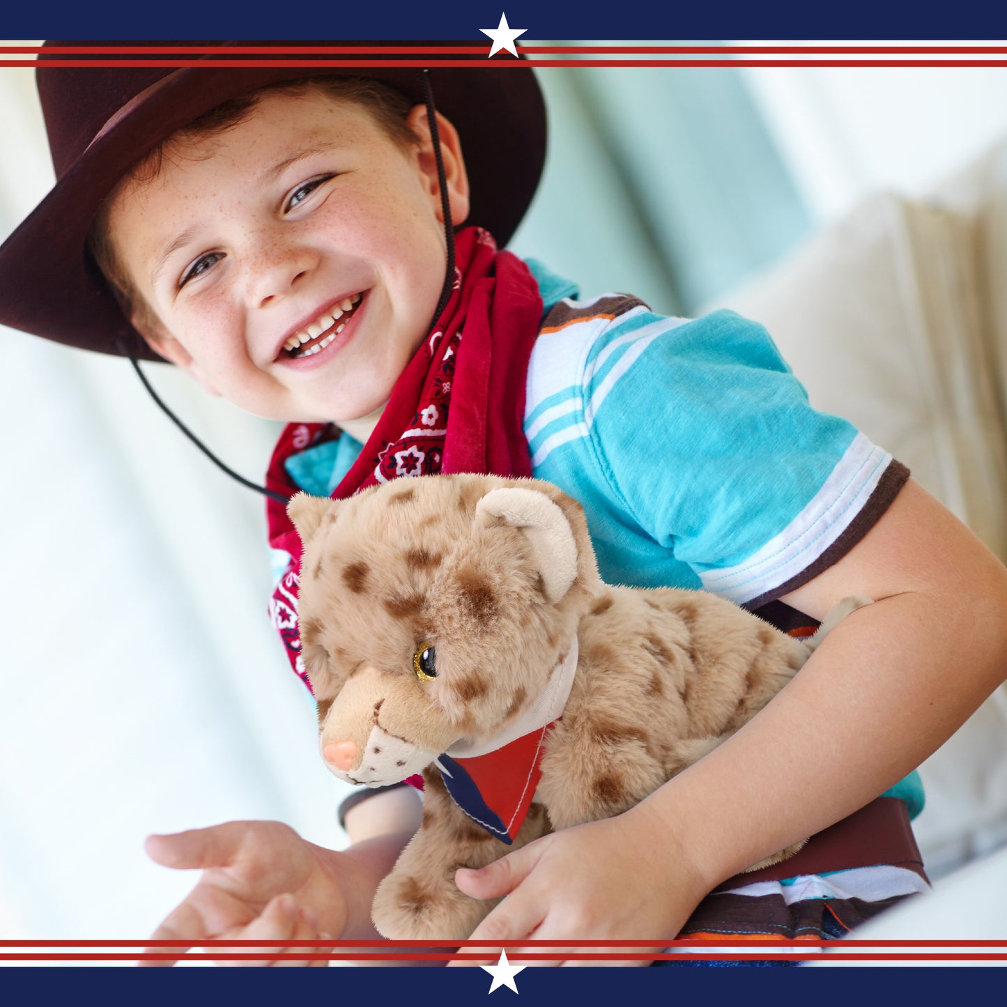 SUPER SOFT PLUSH - SQUAT CHEETAH 8.5 INCH WITH TEXAS FLAG BANDANA