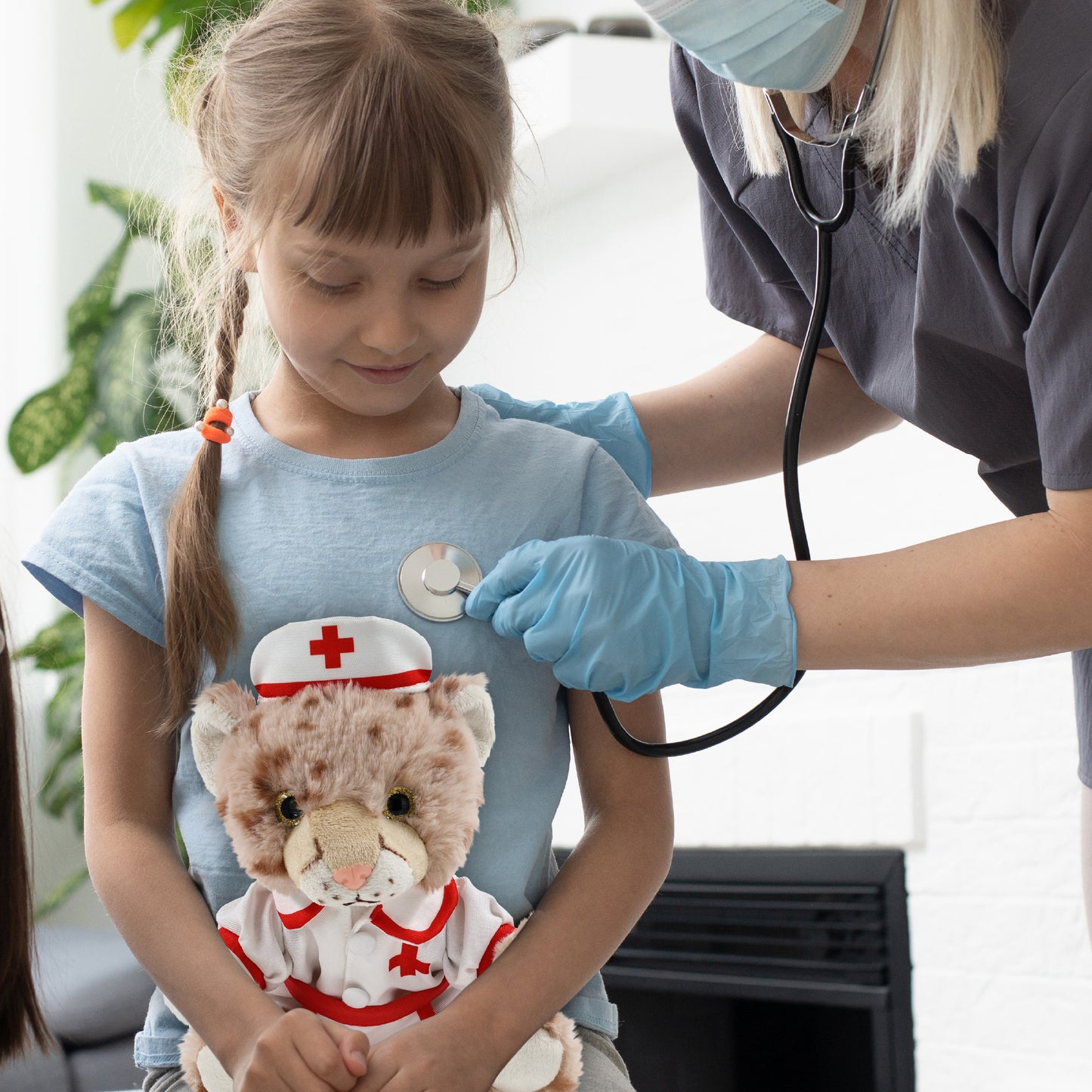 SUPER SOFT PLUSH - SQUAT CHEETAH 8.5 INCH NURSE