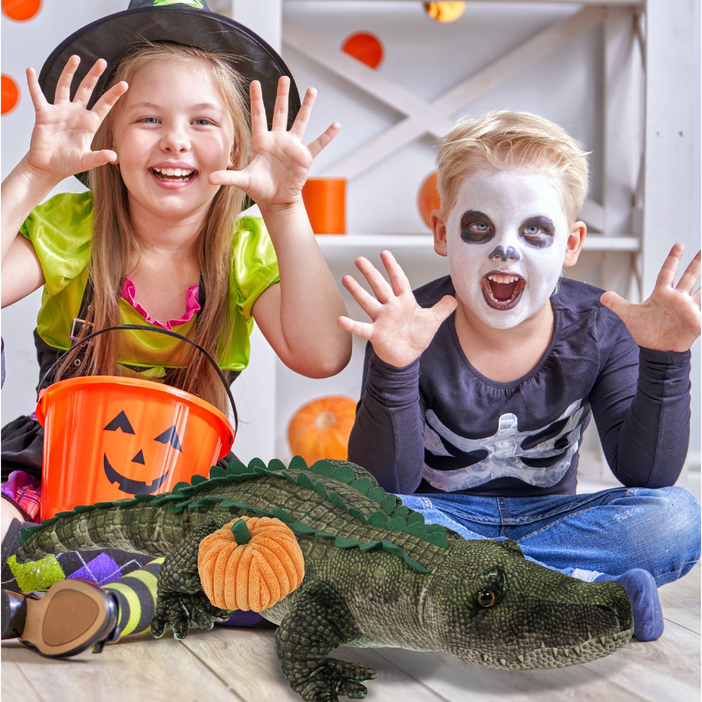WILD COLLECTION PLUSH - ALLIGATOR 28" WITH PUMPKIN PLUSH