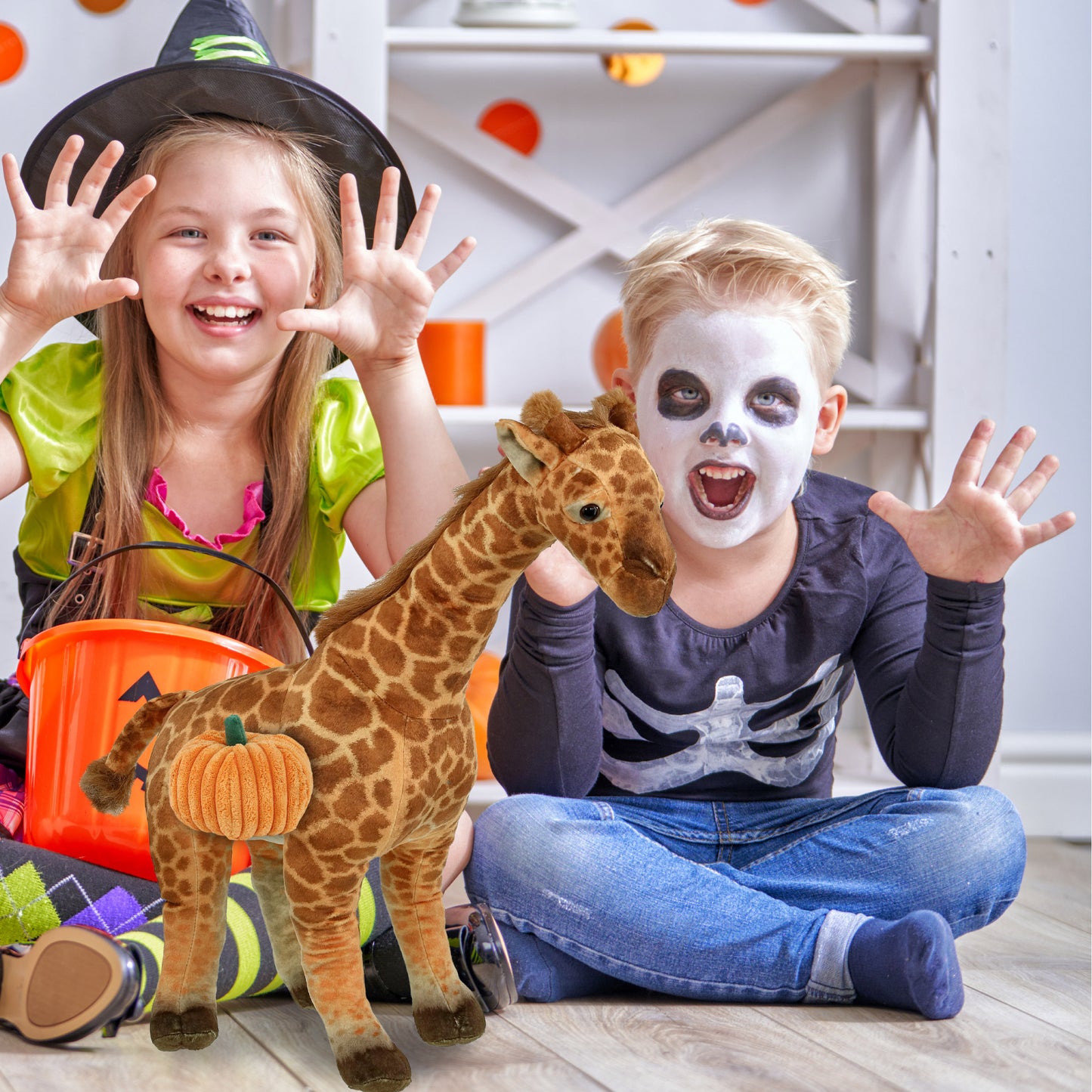 WILD COLLECTION PLUSH - GIRAFFE 20" WITH PUMPKIN PLUSH