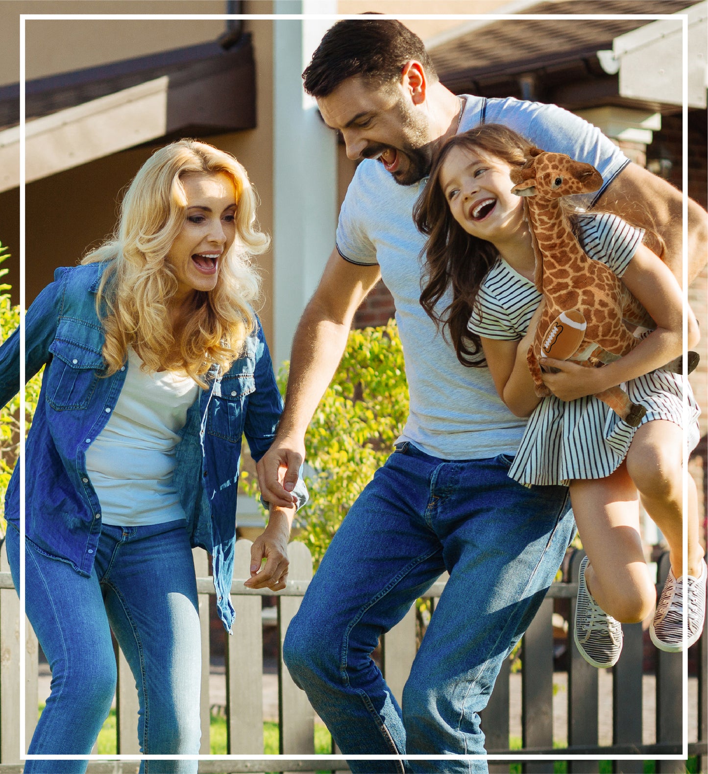 WILD COLLECTION PLUSH - GIRAFFE 20" WITH FOOTBALL PLUSH