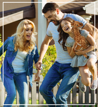 WILD COLLECTION PLUSH - GIRAFFE 20" WITH FOOTBALL PLUSH