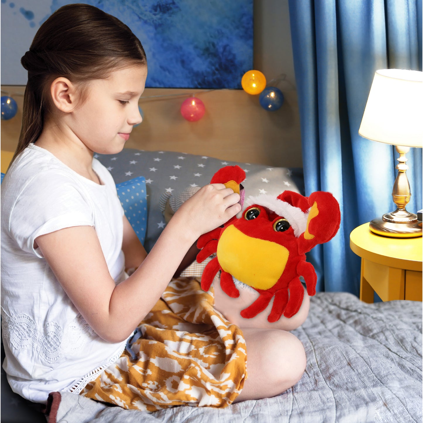 BIG EYE PLUSH - CRAB WITH SANTA DRESS UP